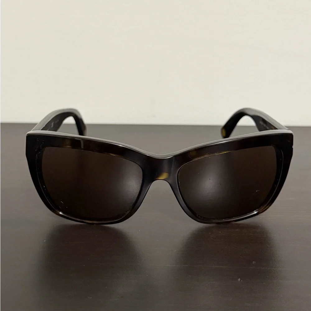 D&G Dolce & Gabbana Women’s Tortoiseshell Oversized Sunglasses DD3080 502/73